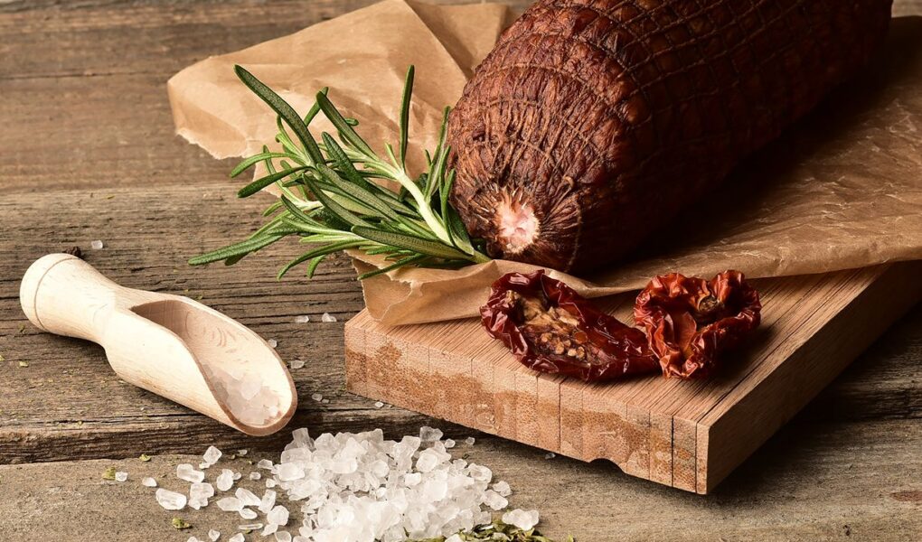 Mieszanki przyprawowe do wędlin – czym są i jak wpływają na smak produktów?